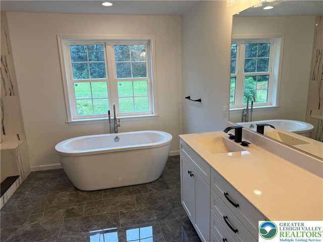 1559 KELCHNER Road, Bethlehem City, PA 18018