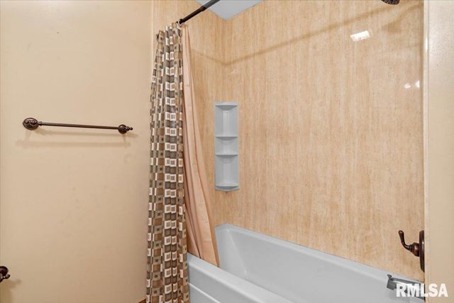 3898 Radford Road, Springfield, IL 62707