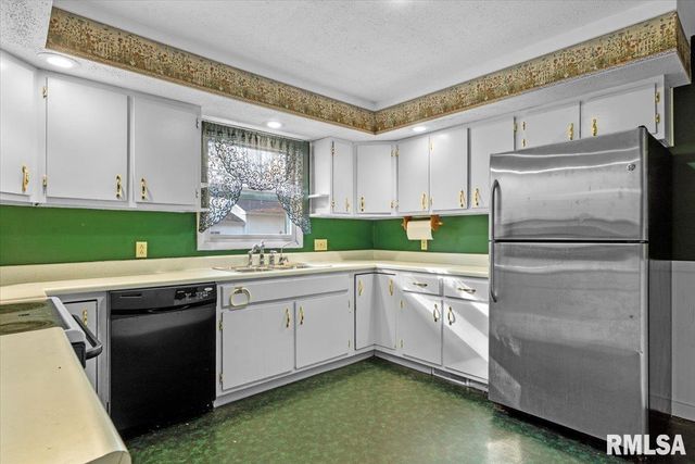 3898 Radford Road, Springfield, IL 62707