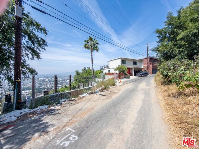 3611 Kinney Place, Los Angeles, CA 90065