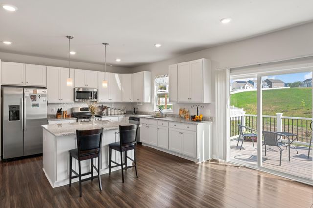 2131 BERWICK DR, Jeffersonton, VA 22724