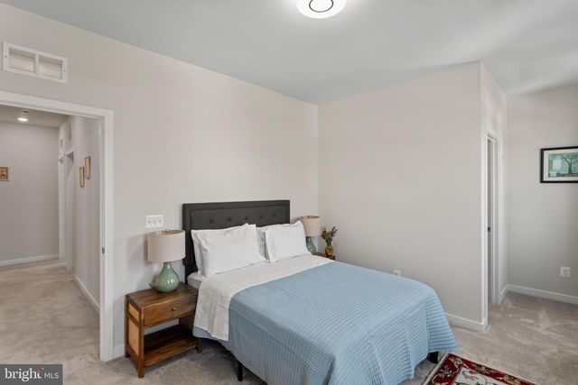 2131 BERWICK DR, Jeffersonton, VA 22724