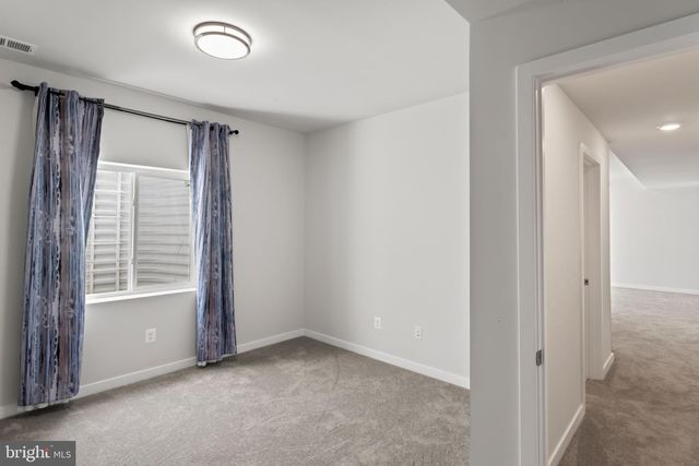 2131 BERWICK DR, Jeffersonton, VA 22724