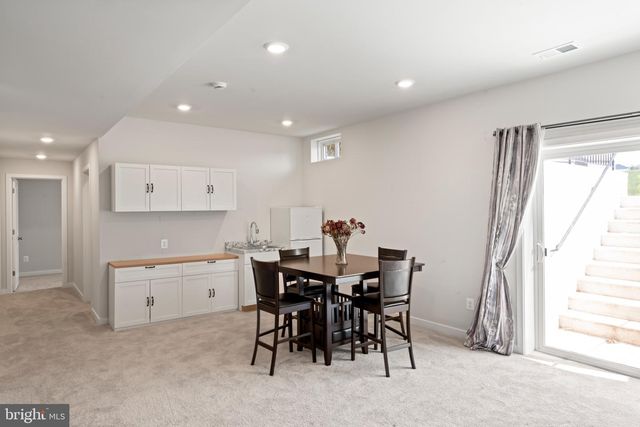 2131 BERWICK DR, Jeffersonton, VA 22724