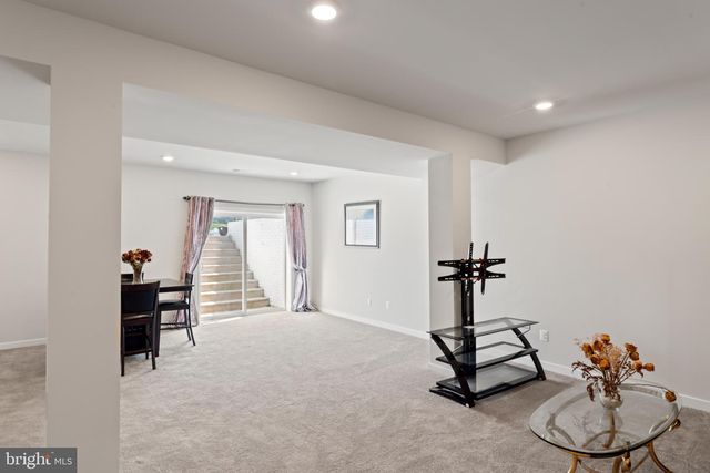 2131 BERWICK DR, Jeffersonton, VA 22724