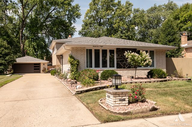 9108 Moody Avenue, Oak Lawn, IL 60453