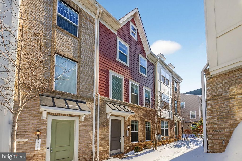 3716 FOOTE STREET NE, Washington, DC 20019