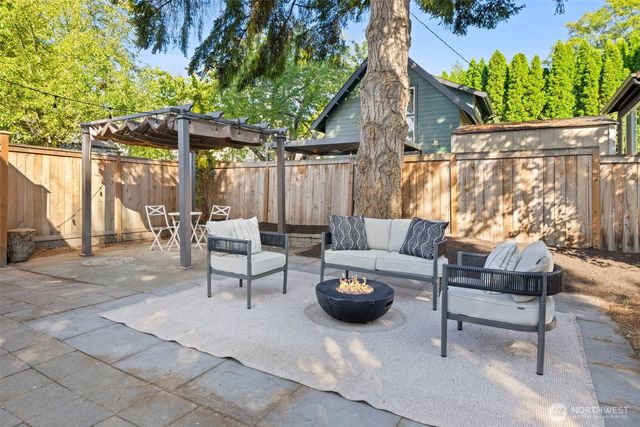 368 NW 48th Street, Seattle, WA 98107