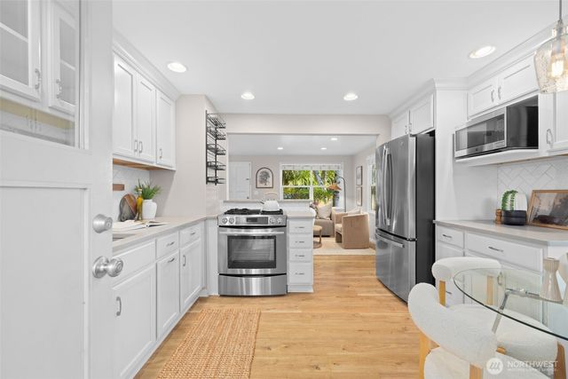 368 NW 48th Street, Seattle, WA 98107