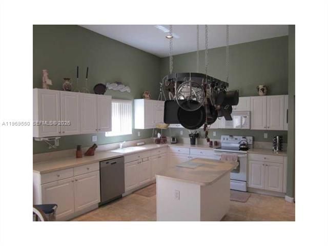 9468 SW 221st Ln, Cutler Bay, FL 33190