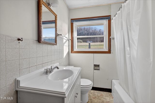 4488 Dishner Valley Road, Bristol, VA 24202