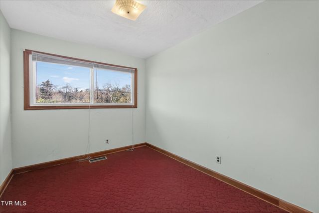 4488 Dishner Valley Road, Bristol, VA 24202