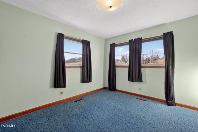 4488 Dishner Valley Road, Bristol, VA 24202