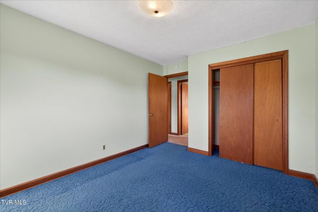 4488 Dishner Valley Road, Bristol, VA 24202