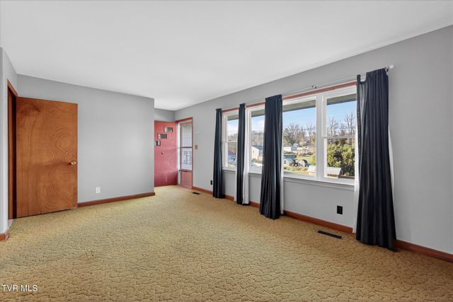 4488 Dishner Valley Road, Bristol, VA 24202