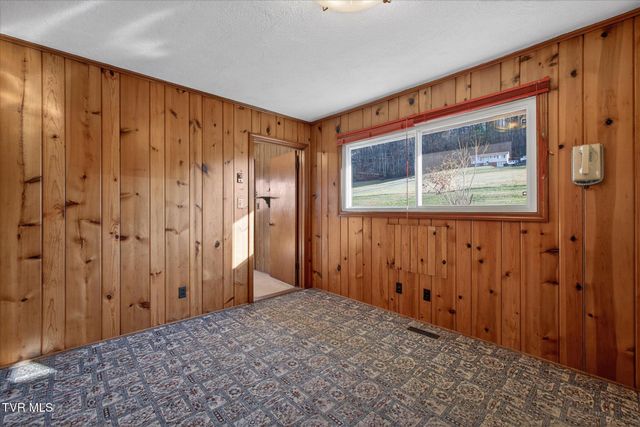 4488 Dishner Valley Road, Bristol, VA 24202