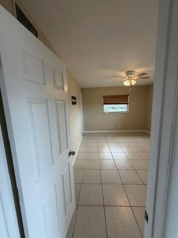9272 SW 3rd Street 409, Boca Raton, FL 33428