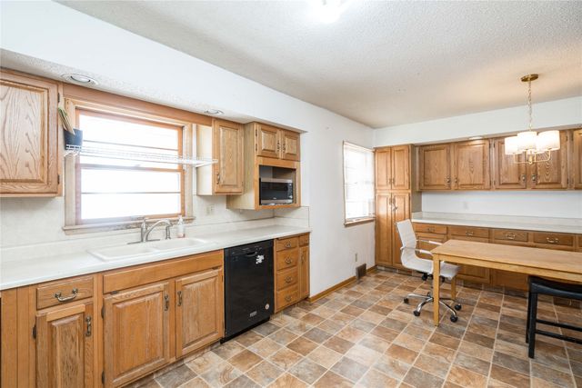 4009 Columbia Street, Des Moines, IA 50313