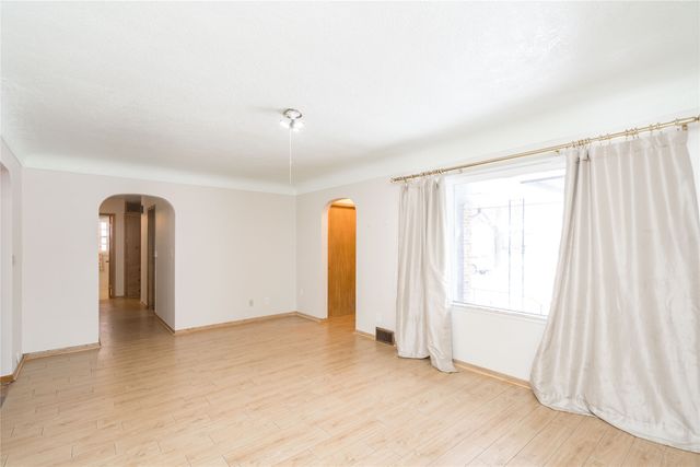 4009 Columbia Street, Des Moines, IA 50313