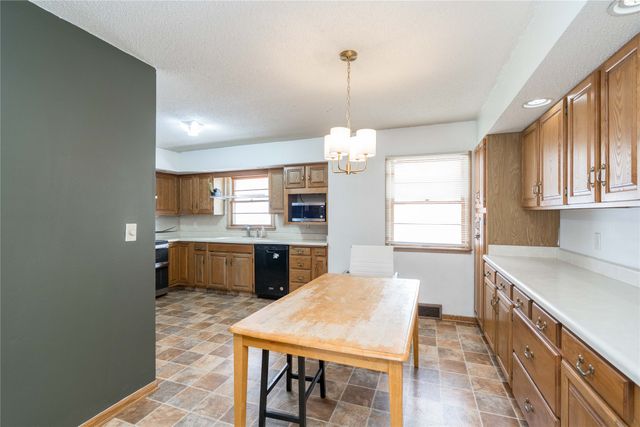 4009 Columbia Street, Des Moines, IA 50313