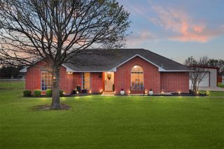 1121 Pierce Road, Red Oak, TX 75154