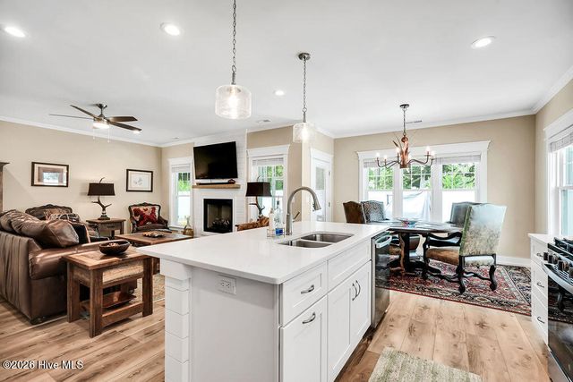 458 Raven Glen Drive, Southport, NC 28461