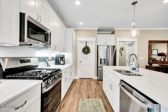 458 Raven Glen Drive, Southport, NC 28461