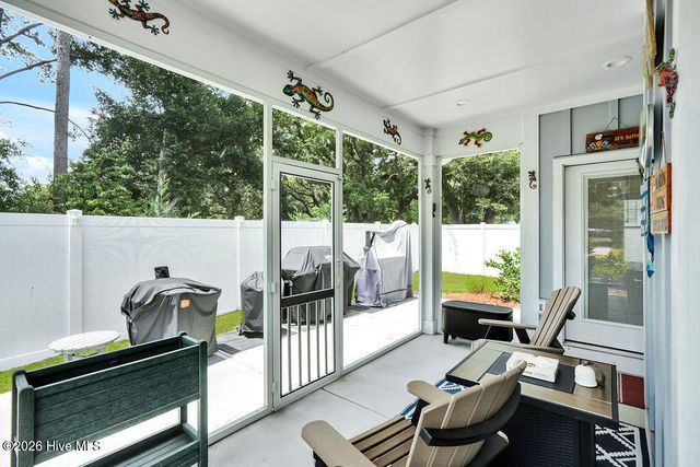 458 Raven Glen Drive, Southport, NC 28461