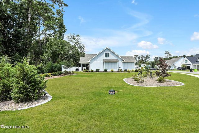 458 Raven Glen Drive, Southport, NC 28461