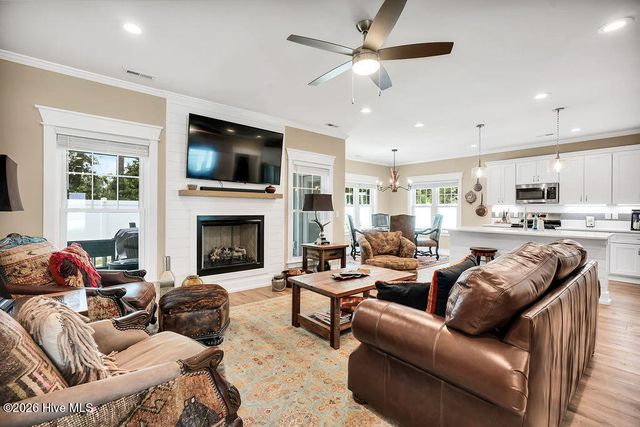458 Raven Glen Drive, Southport, NC 28461