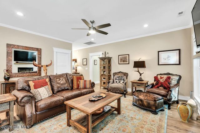 458 Raven Glen Drive, Southport, NC 28461