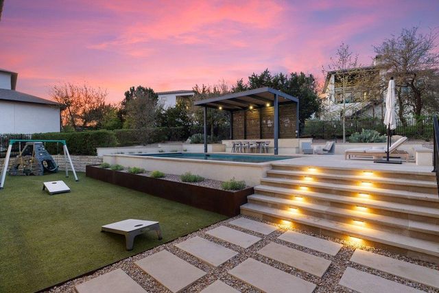 305 Ringtail Stream DR, Lakeway, TX 78738