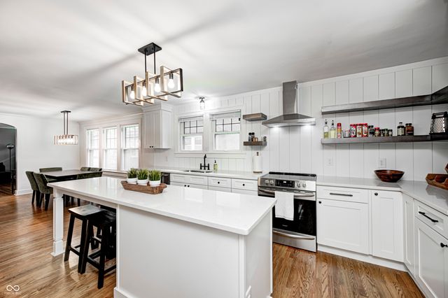 5144 N College Avenue, Indianapolis, IN 46205