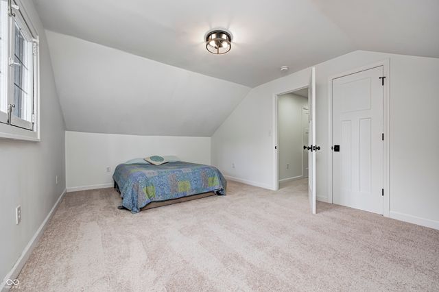 5144 N College Avenue, Indianapolis, IN 46205