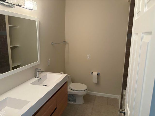 1728 Hiview Court, Bloomfield Twp, MI 48302