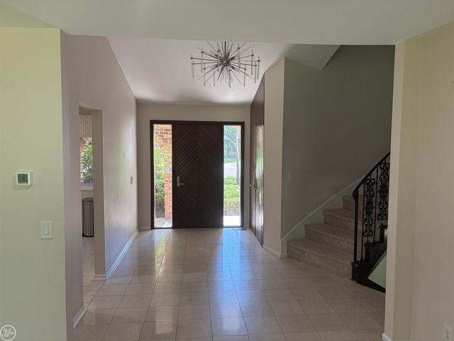 1728 Hiview Court, Bloomfield Twp, MI 48302