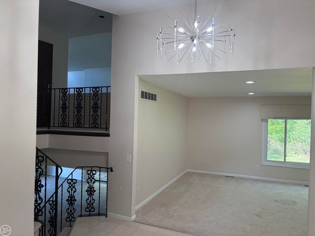1728 Hiview Court, Bloomfield Twp, MI 48302
