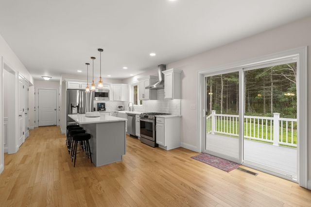 128 Thomas Street, Middleborough, MA 02346