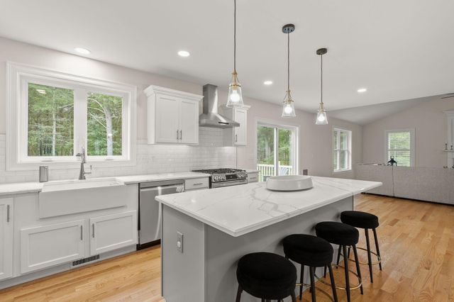 128 Thomas Street, Middleborough, MA 02346