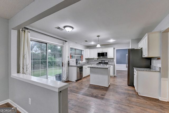 525 Barsham Way, Johns Creek, GA 30097