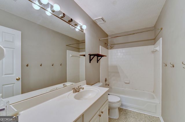 525 Barsham Way, Johns Creek, GA 30097