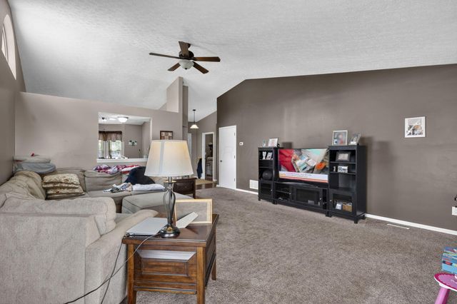 811 Wallinger Drive, Galloway, OH 43119