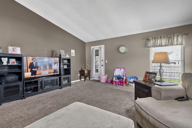 811 Wallinger Drive, Galloway, OH 43119