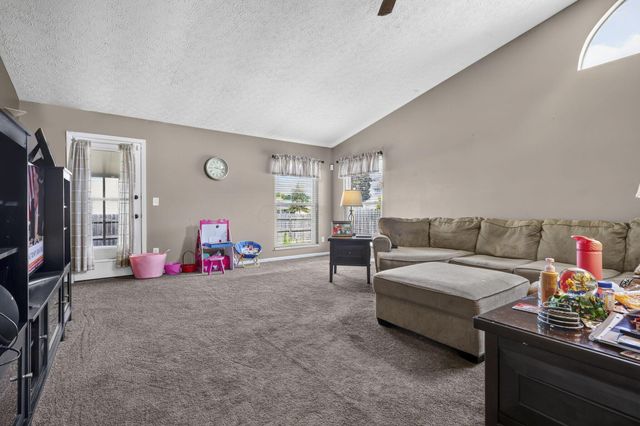 811 Wallinger Drive, Galloway, OH 43119