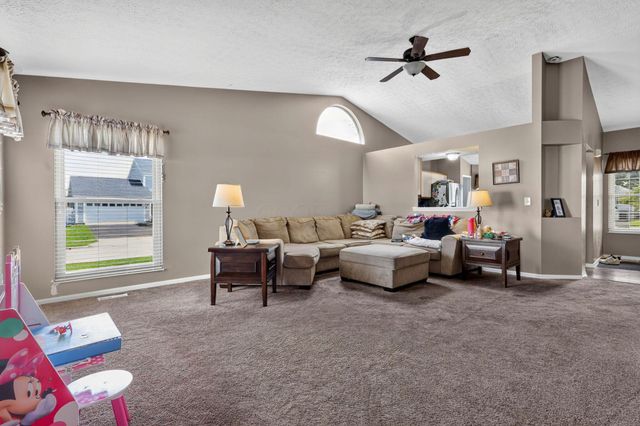 811 Wallinger Drive, Galloway, OH 43119