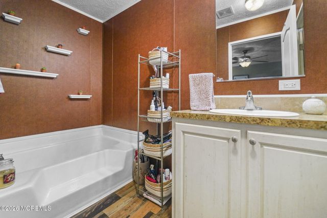 10 Citrus Lane, Howell, NJ 07731