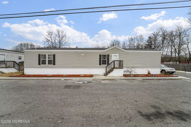 10 Citrus Lane, Howell, NJ 07731