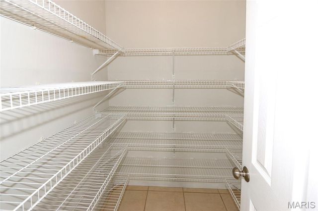 2352 The Courts Drive, Chesterfield, MO 63017