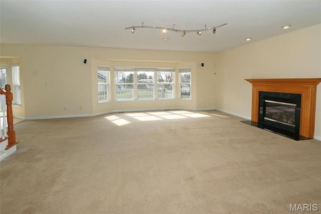 2352 The Courts Drive, Chesterfield, MO 63017