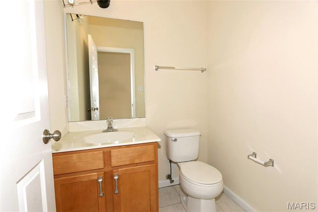 2352 The Courts Drive, Chesterfield, MO 63017